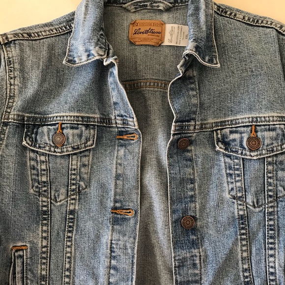 Levi's Jackets & Blazers - Levi's Original Denim Trucker Jacket